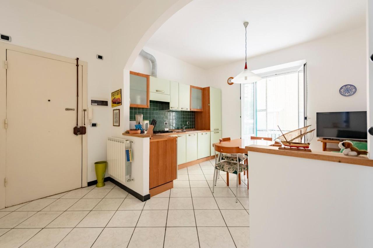 Joivy Cosy Flat With Parking In Chiavari Exterior foto