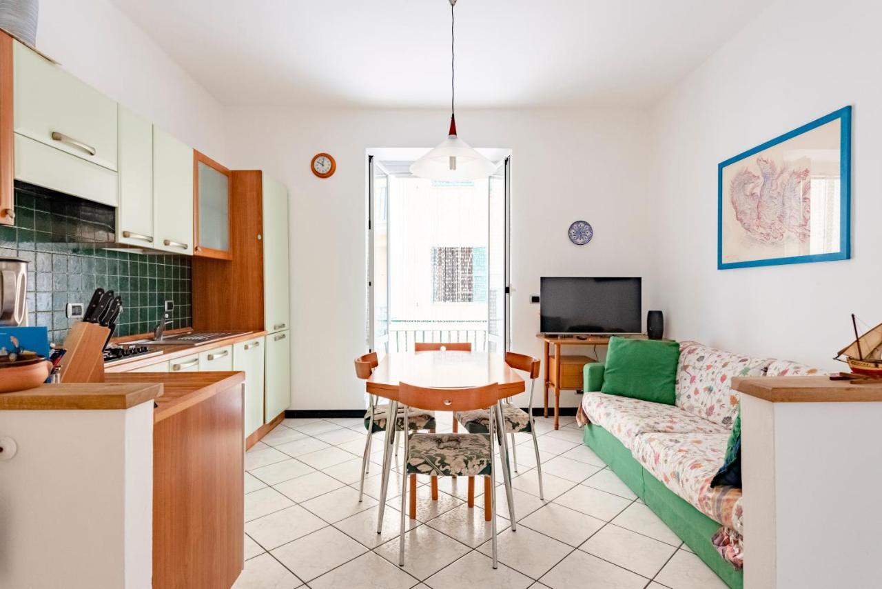 Joivy Cosy Flat With Parking In Chiavari Exterior foto